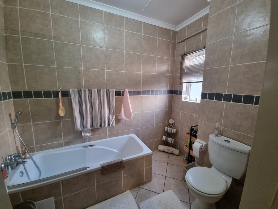 1 Bedroom Property for Sale in Paramount Estate Gauteng