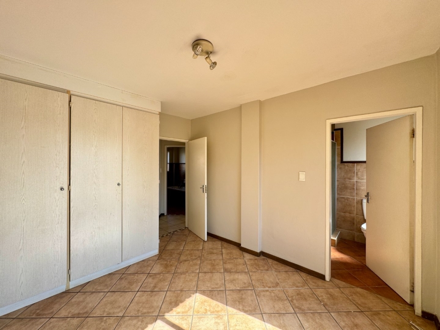 3 Bedroom Property for Sale in Die Hoewes Gauteng