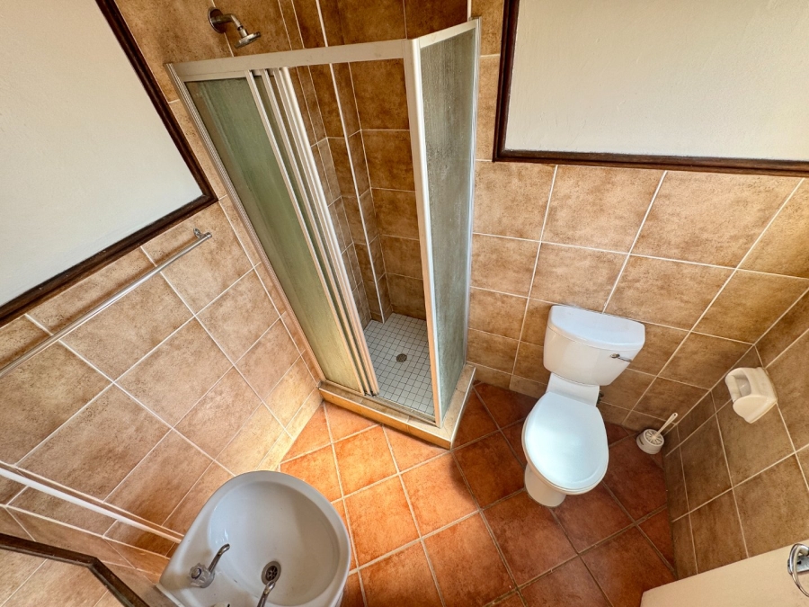 3 Bedroom Property for Sale in Die Hoewes Gauteng