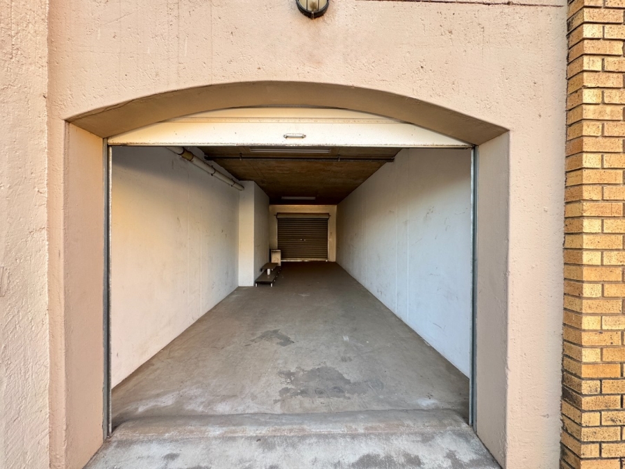 3 Bedroom Property for Sale in Die Hoewes Gauteng