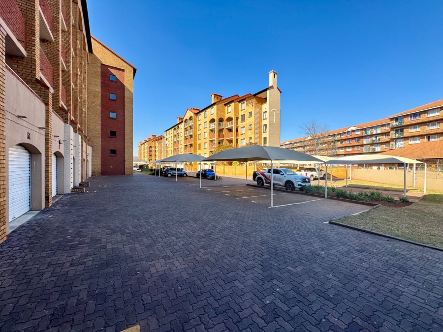 3 Bedroom Property for Sale in Die Hoewes Gauteng