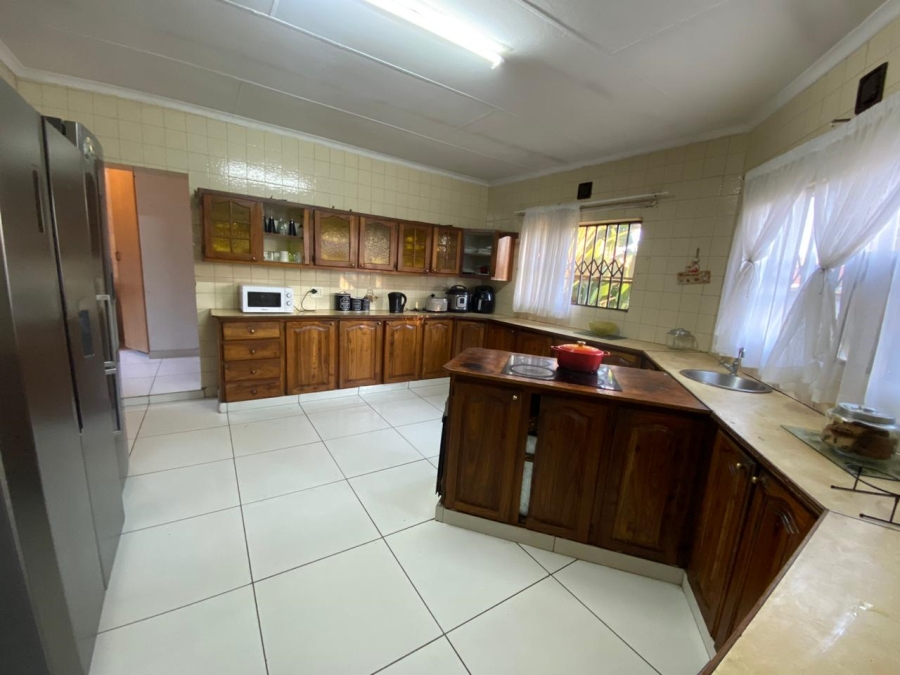 4 Bedroom Property for Sale in Crystal Park Gauteng