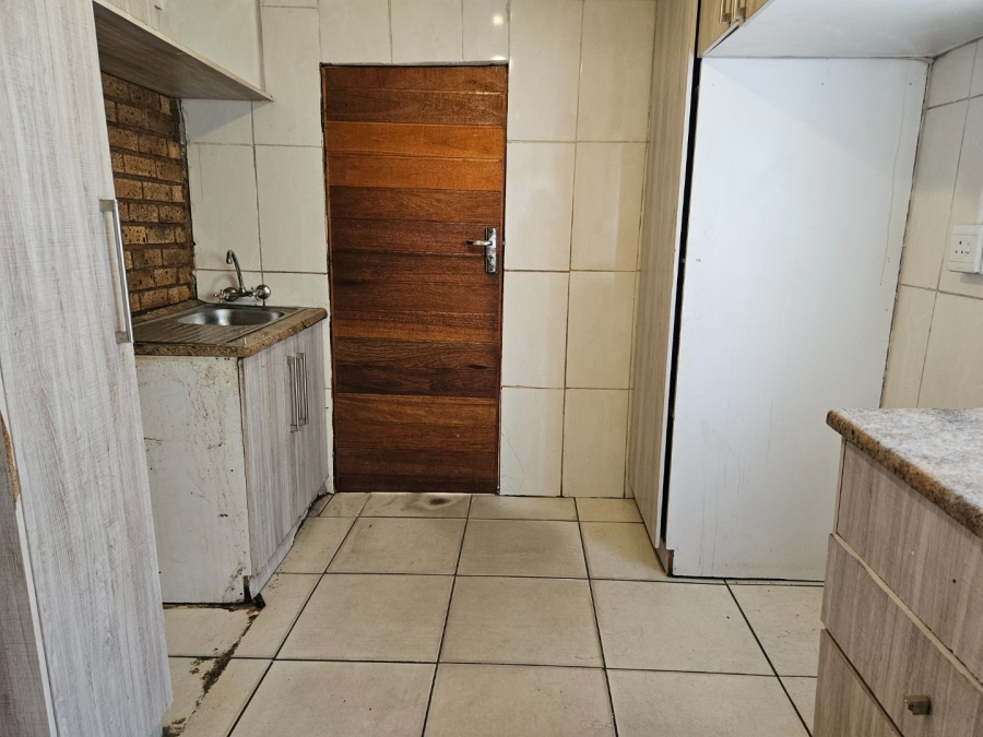 2 Bedroom Property for Sale in Daveyton Gauteng