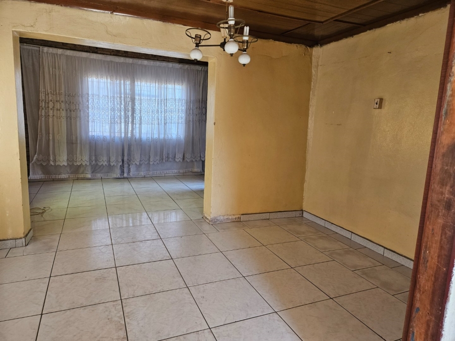 2 Bedroom Property for Sale in Daveyton Gauteng