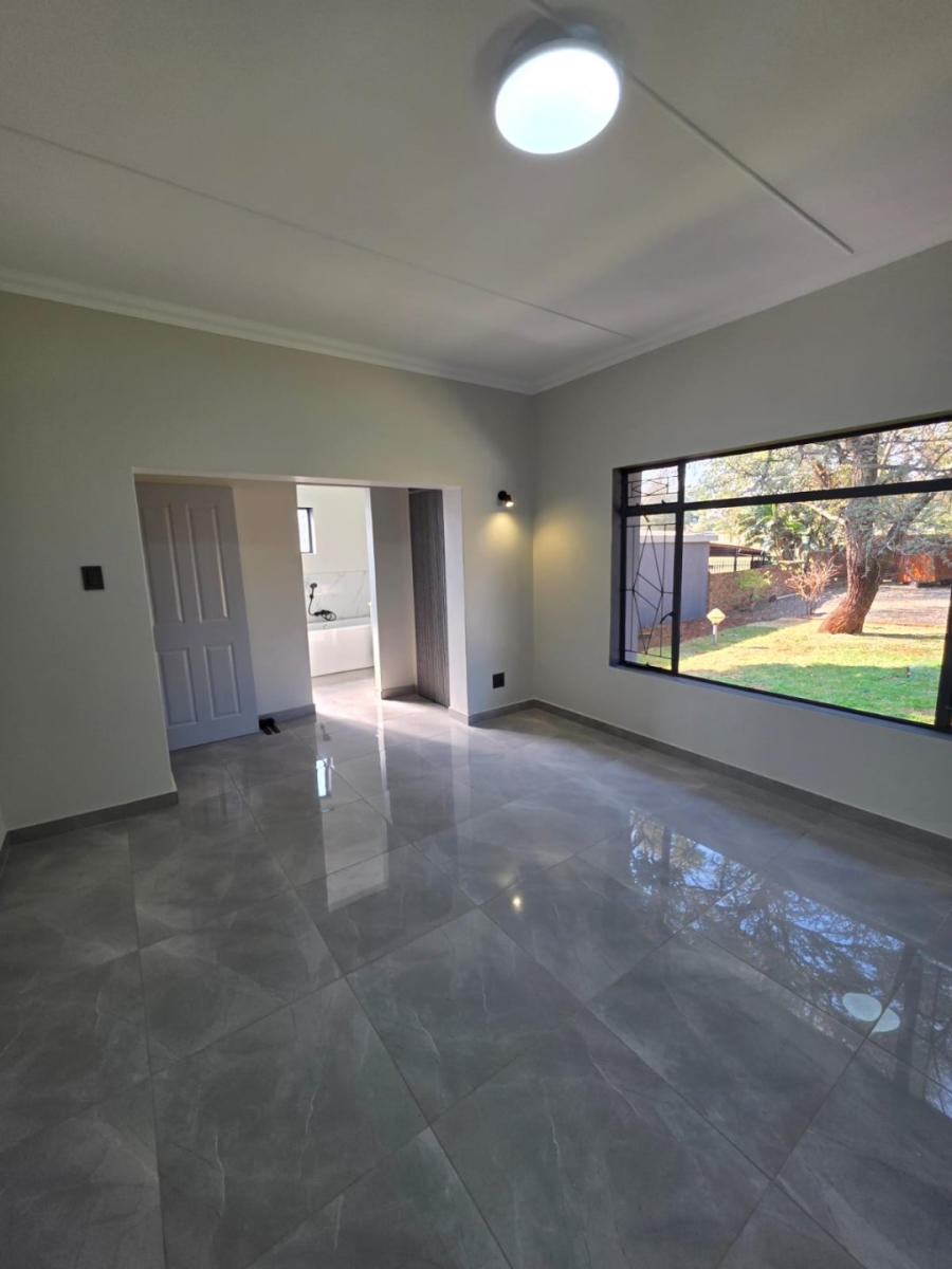 4 Bedroom Property for Sale in Annlin Gauteng