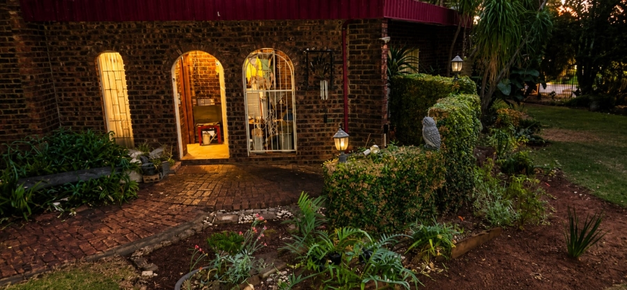 5 Bedroom Property for Sale in Murrayfield Gauteng