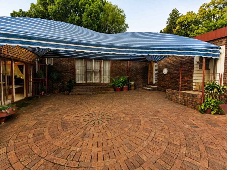 5 Bedroom Property for Sale in Murrayfield Gauteng