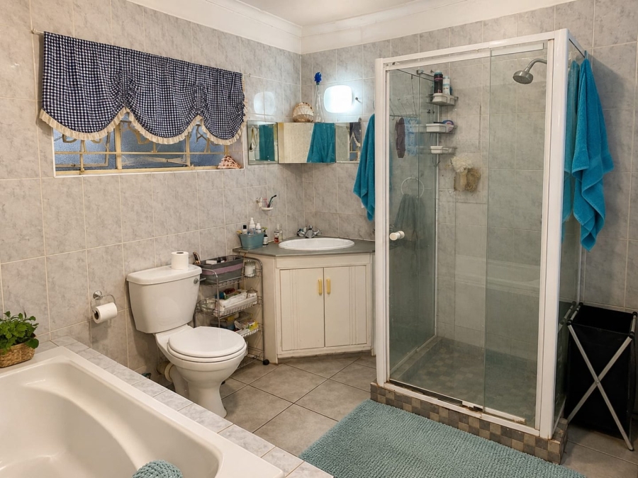 5 Bedroom Property for Sale in Murrayfield Gauteng