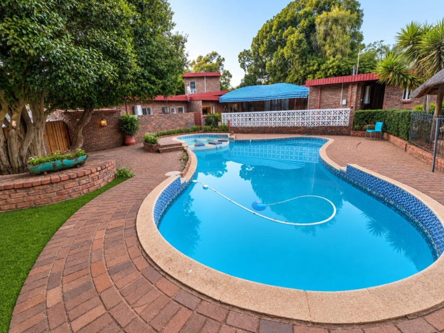 5 Bedroom Property for Sale in Murrayfield Gauteng