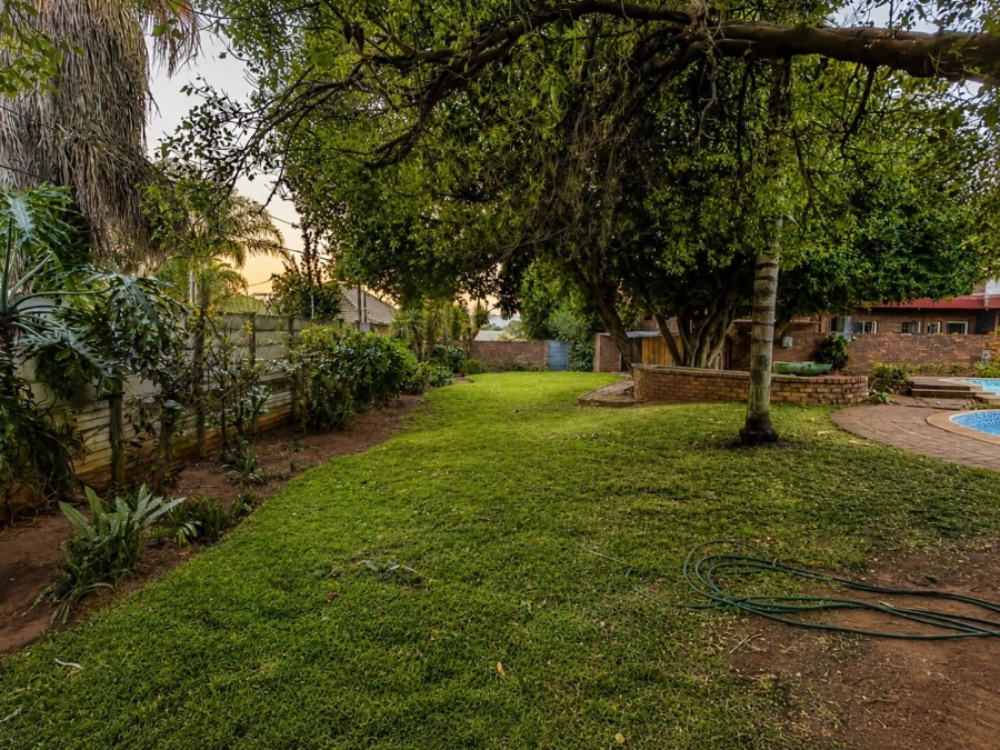 5 Bedroom Property for Sale in Murrayfield Gauteng