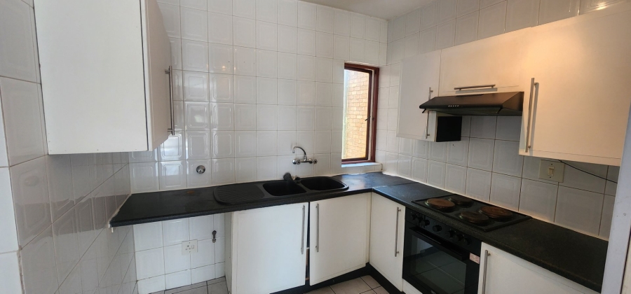To Let 3 Bedroom Property for Rent in Bassonia Gauteng