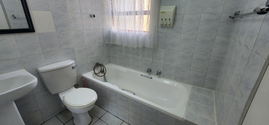 To Let 3 Bedroom Property for Rent in Bassonia Gauteng