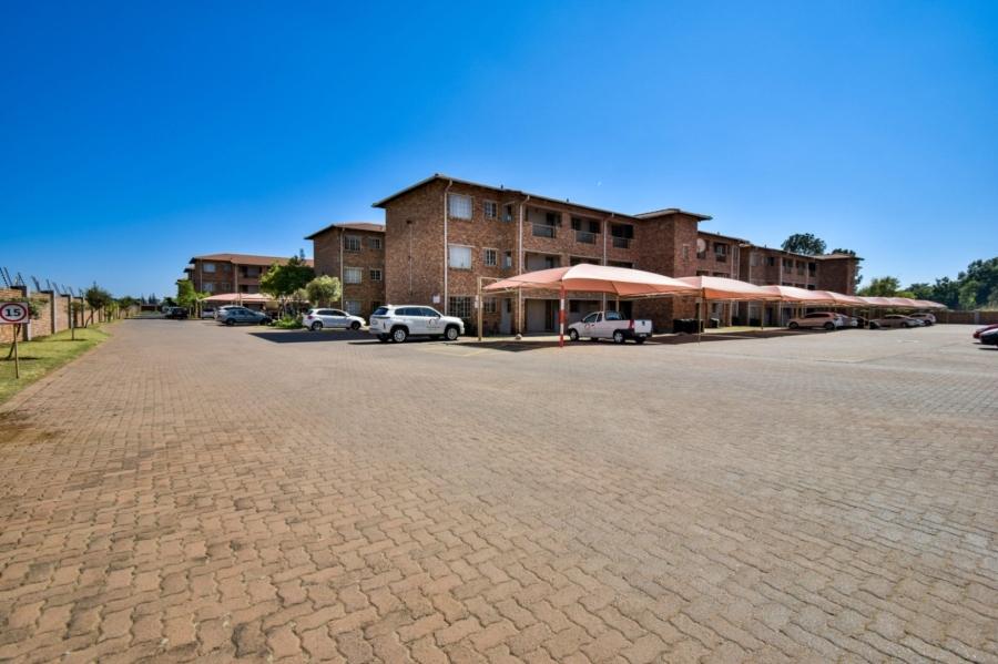 2 Bedroom Property for Sale in Hughes Gauteng