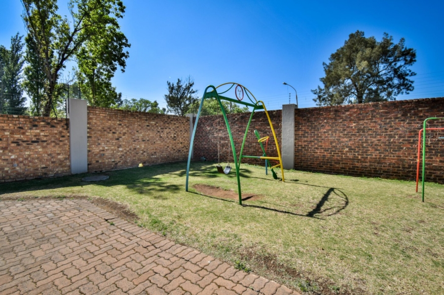 2 Bedroom Property for Sale in Hughes Gauteng