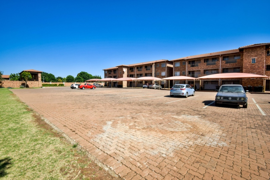 2 Bedroom Property for Sale in Hughes Gauteng