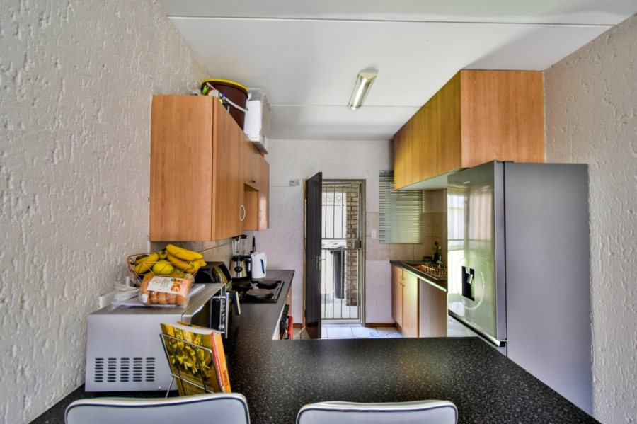 2 Bedroom Property for Sale in Hughes Gauteng
