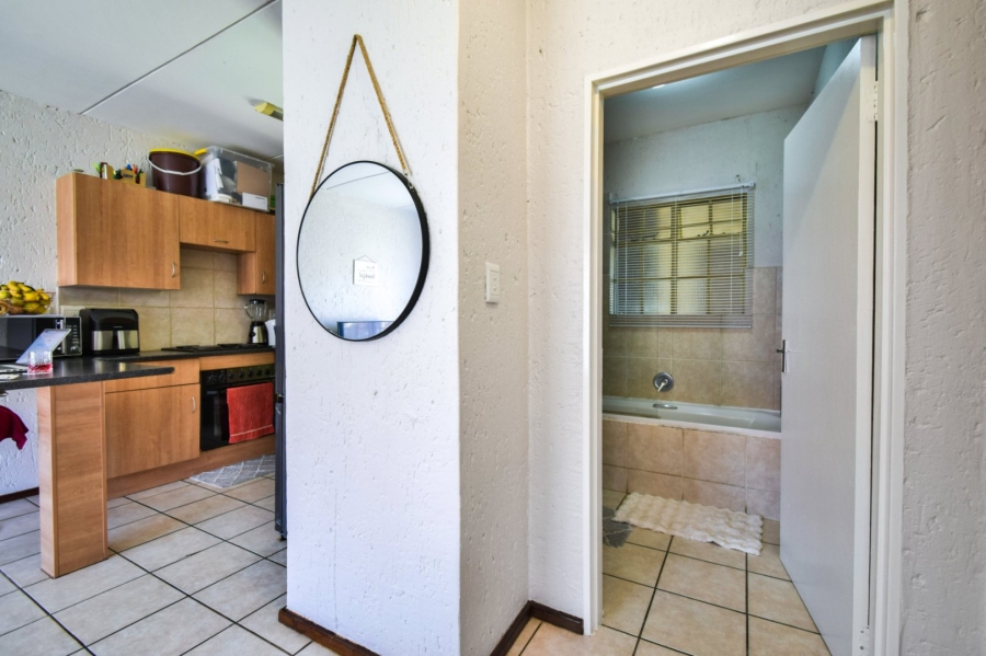2 Bedroom Property for Sale in Hughes Gauteng