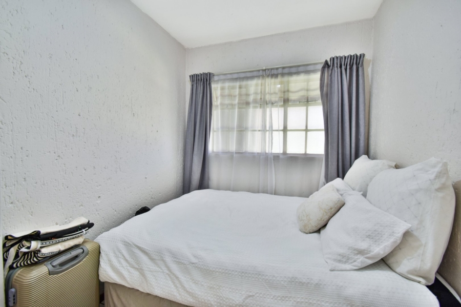 2 Bedroom Property for Sale in Hughes Gauteng