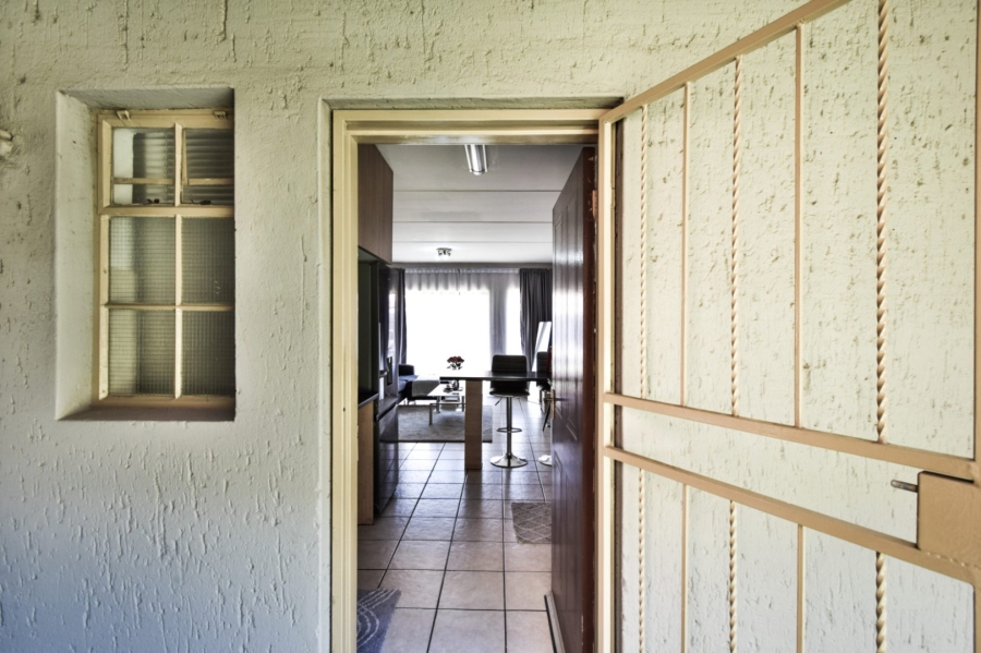 2 Bedroom Property for Sale in Hughes Gauteng