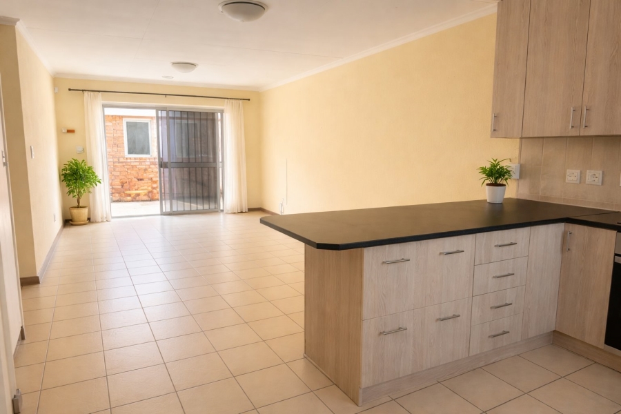 To Let 2 Bedroom Property for Rent in Honeydew Grove Gauteng