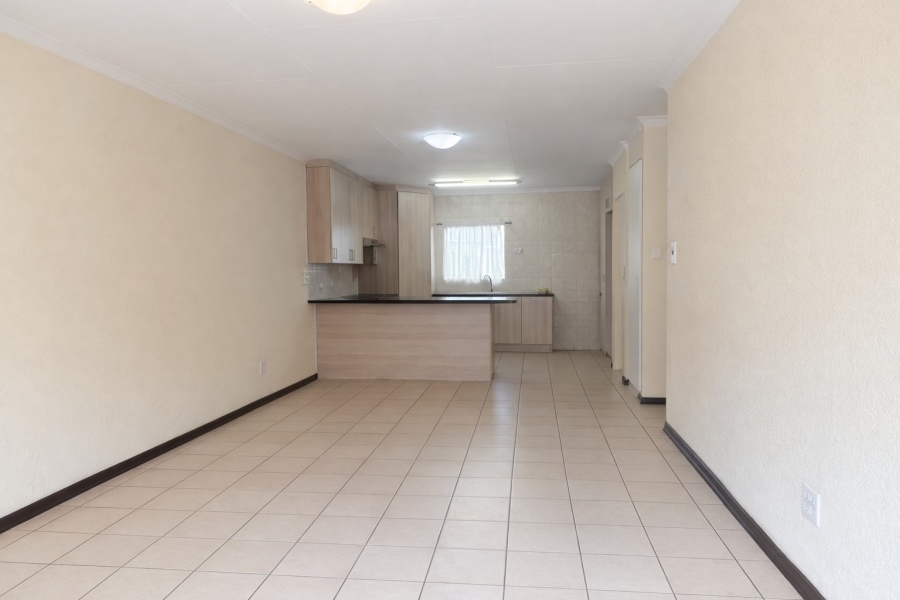To Let 2 Bedroom Property for Rent in Honeydew Grove Gauteng