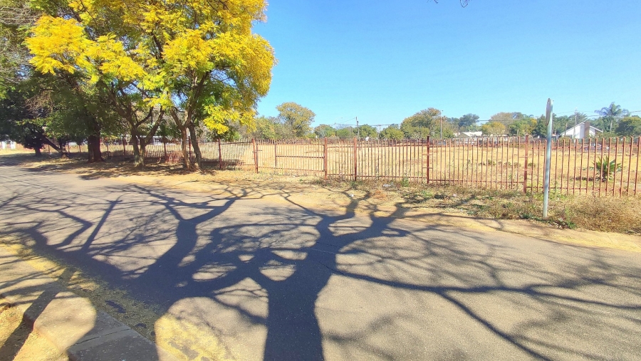 Commercial Property for Sale in Eldoraigne Gauteng