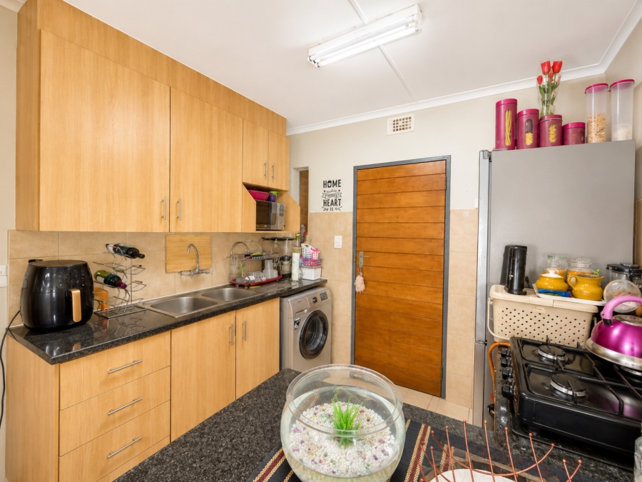 2 Bedroom Property for Sale in Olifantsvlei Gauteng