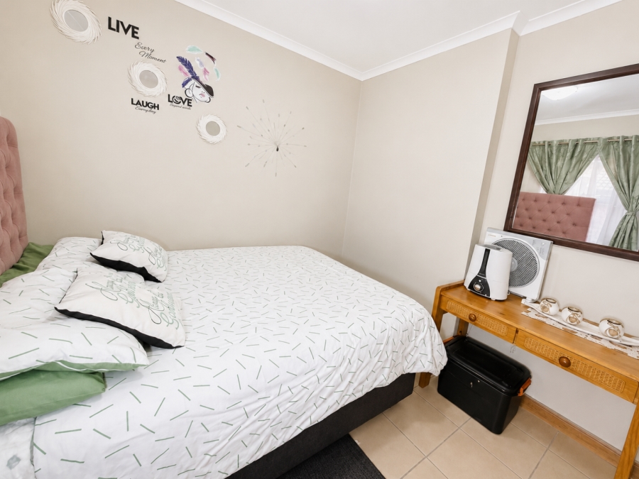 2 Bedroom Property for Sale in Olifantsvlei Gauteng