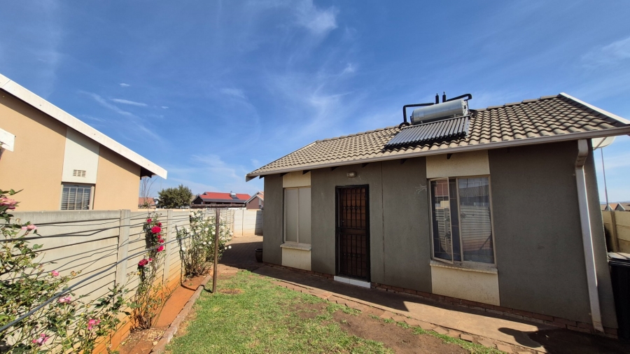2 Bedroom Property for Sale in Sky City Gauteng