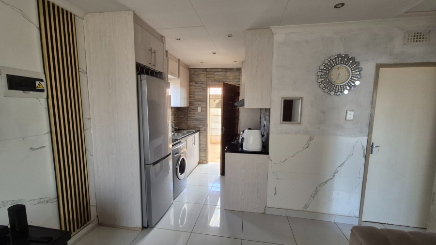2 Bedroom Property for Sale in Sky City Gauteng