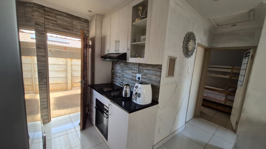 2 Bedroom Property for Sale in Sky City Gauteng