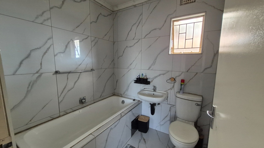 2 Bedroom Property for Sale in Sky City Gauteng