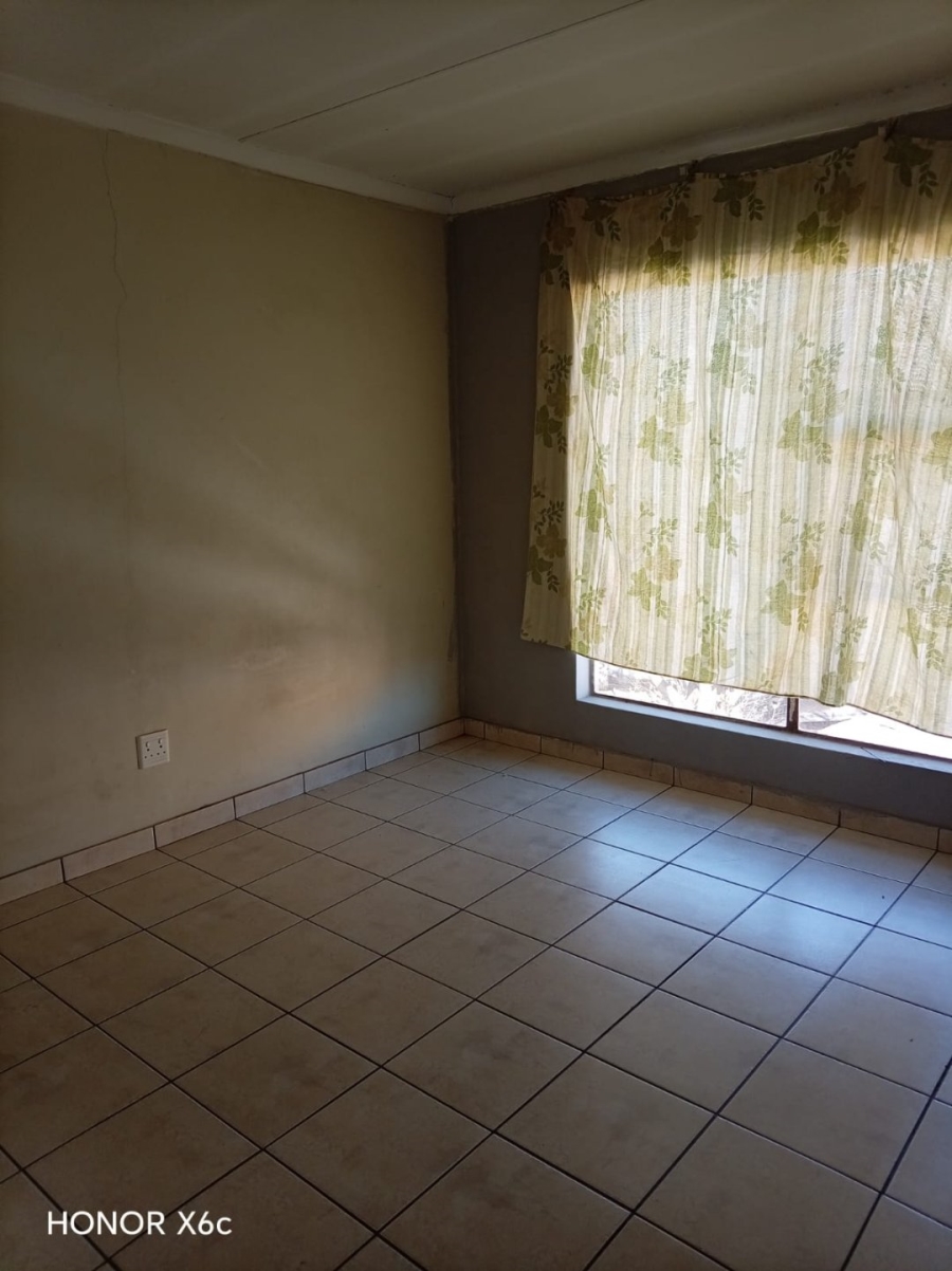 1 Bedroom Property for Sale in Vanderbijlpark CW 5 Gauteng