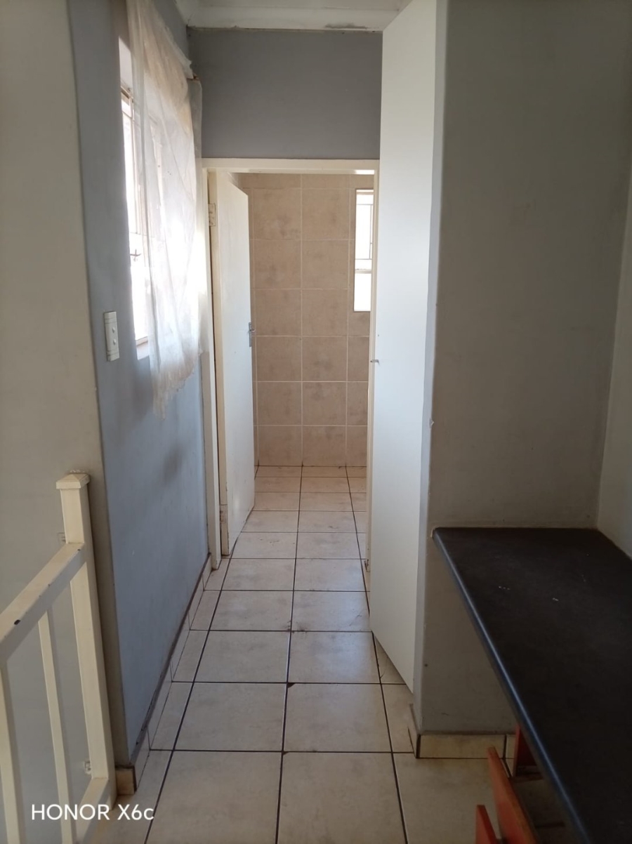 1 Bedroom Property for Sale in Vanderbijlpark CW 5 Gauteng