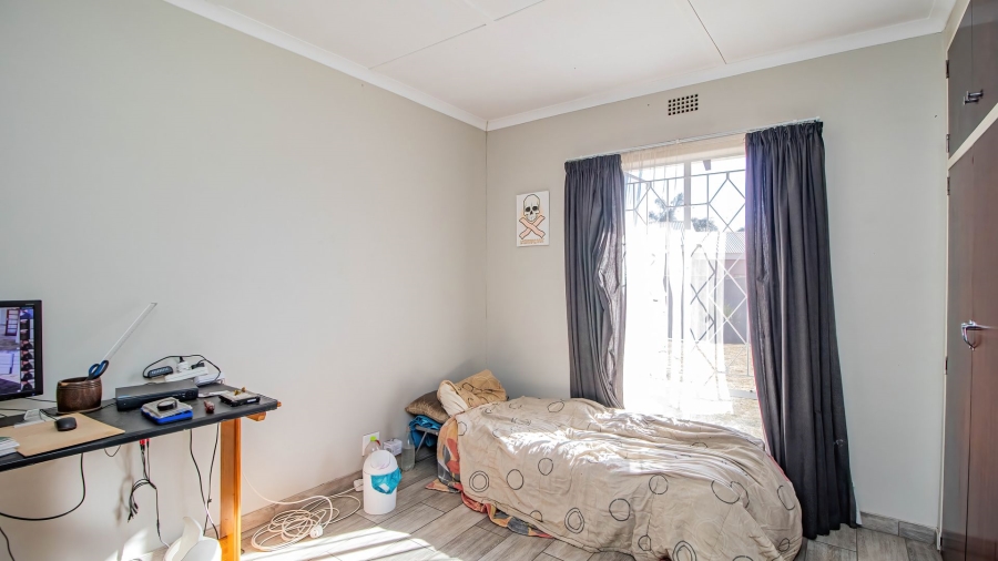 3 Bedroom Property for Sale in Bonaero Park Gauteng