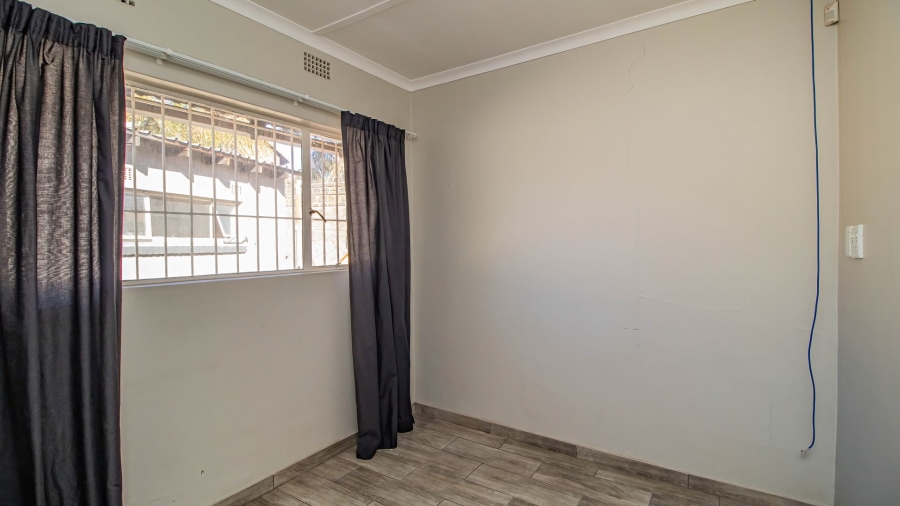 3 Bedroom Property for Sale in Bonaero Park Gauteng