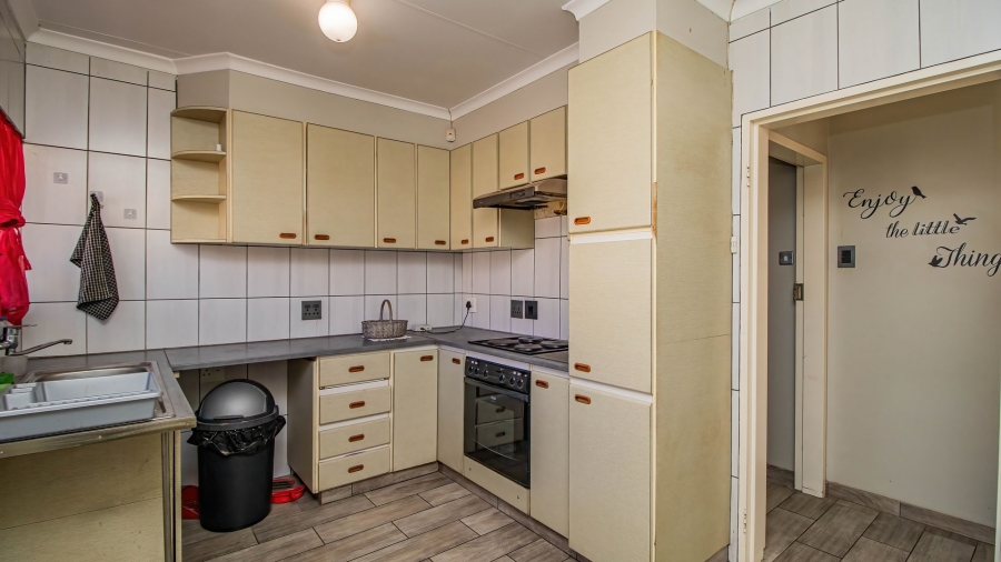 3 Bedroom Property for Sale in Bonaero Park Gauteng