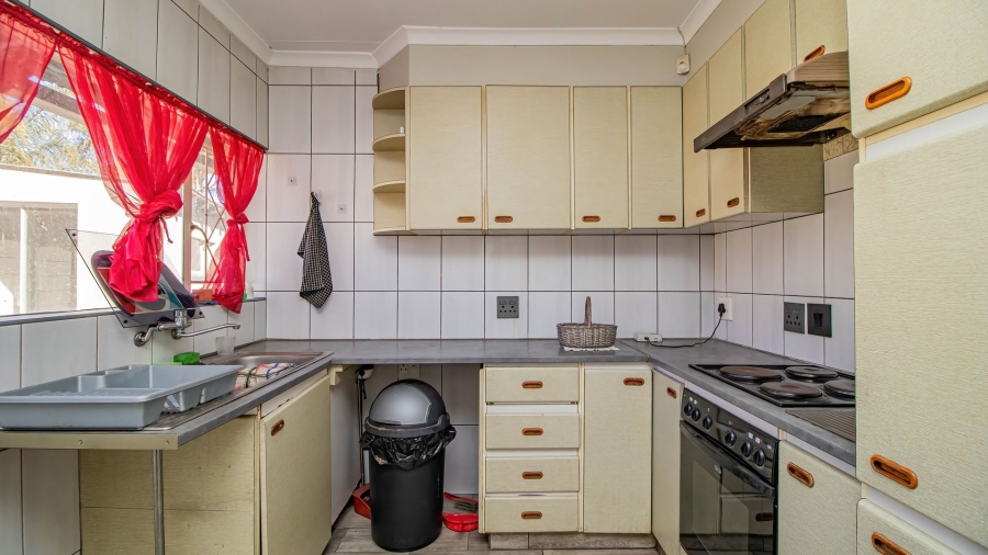 3 Bedroom Property for Sale in Bonaero Park Gauteng