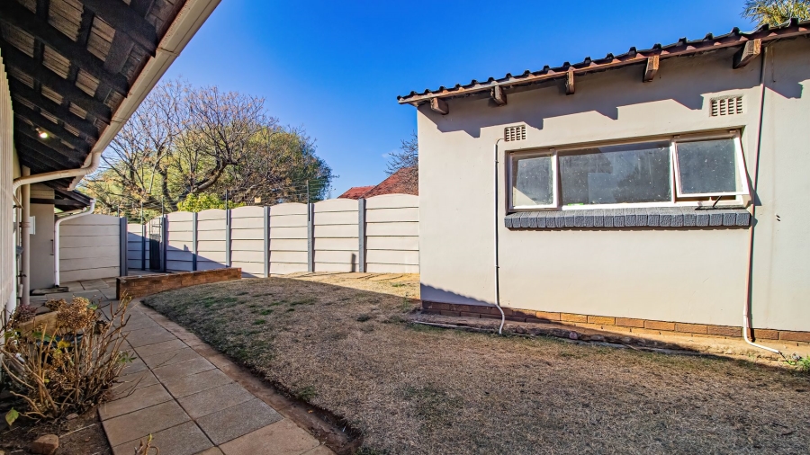 3 Bedroom Property for Sale in Bonaero Park Gauteng