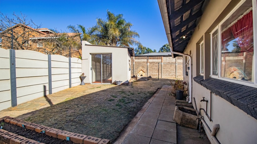 3 Bedroom Property for Sale in Bonaero Park Gauteng