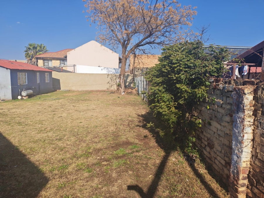 2 Bedroom Property for Sale in Lenasia Ext 2 Gauteng