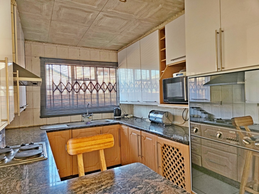 3 Bedroom Property for Sale in Ebony Park Gauteng