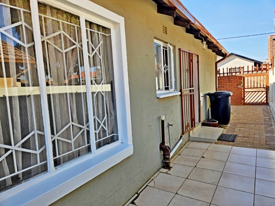 3 Bedroom Property for Sale in Ebony Park Gauteng