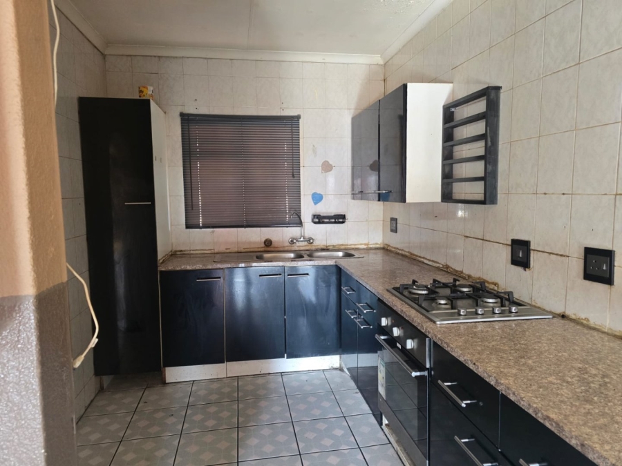 2 Bedroom Property for Sale in Ravensklip Gauteng