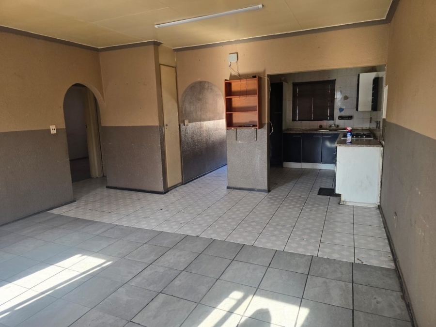 2 Bedroom Property for Sale in Ravensklip Gauteng