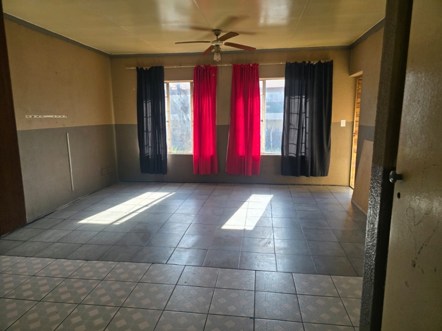 2 Bedroom Property for Sale in Ravensklip Gauteng