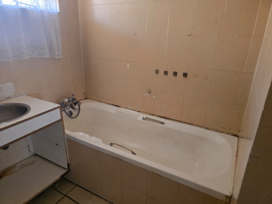 2 Bedroom Property for Sale in Ravensklip Gauteng