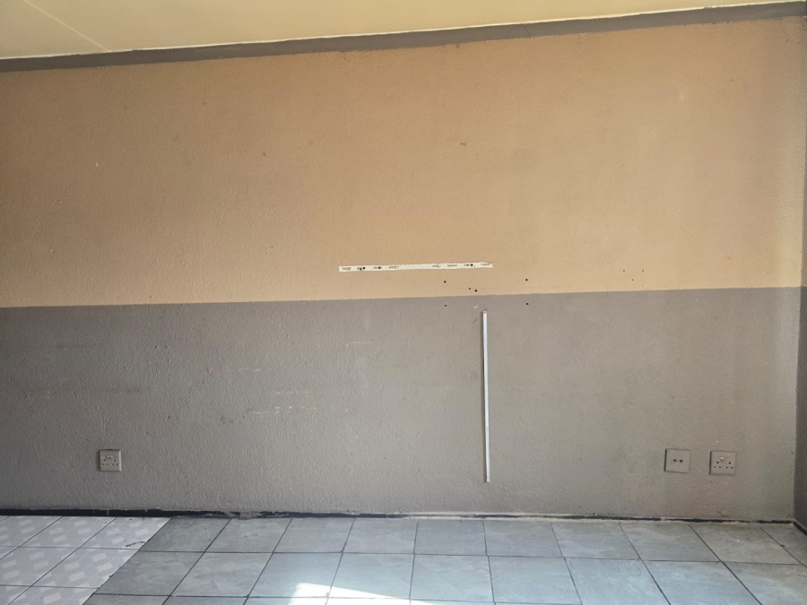 2 Bedroom Property for Sale in Ravensklip Gauteng