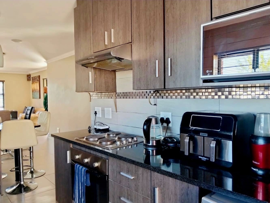 3 Bedroom Property for Sale in Amberfield Gauteng