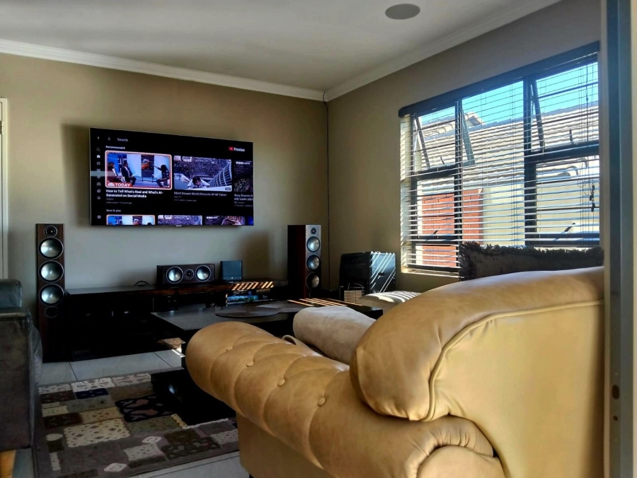 3 Bedroom Property for Sale in Amberfield Gauteng